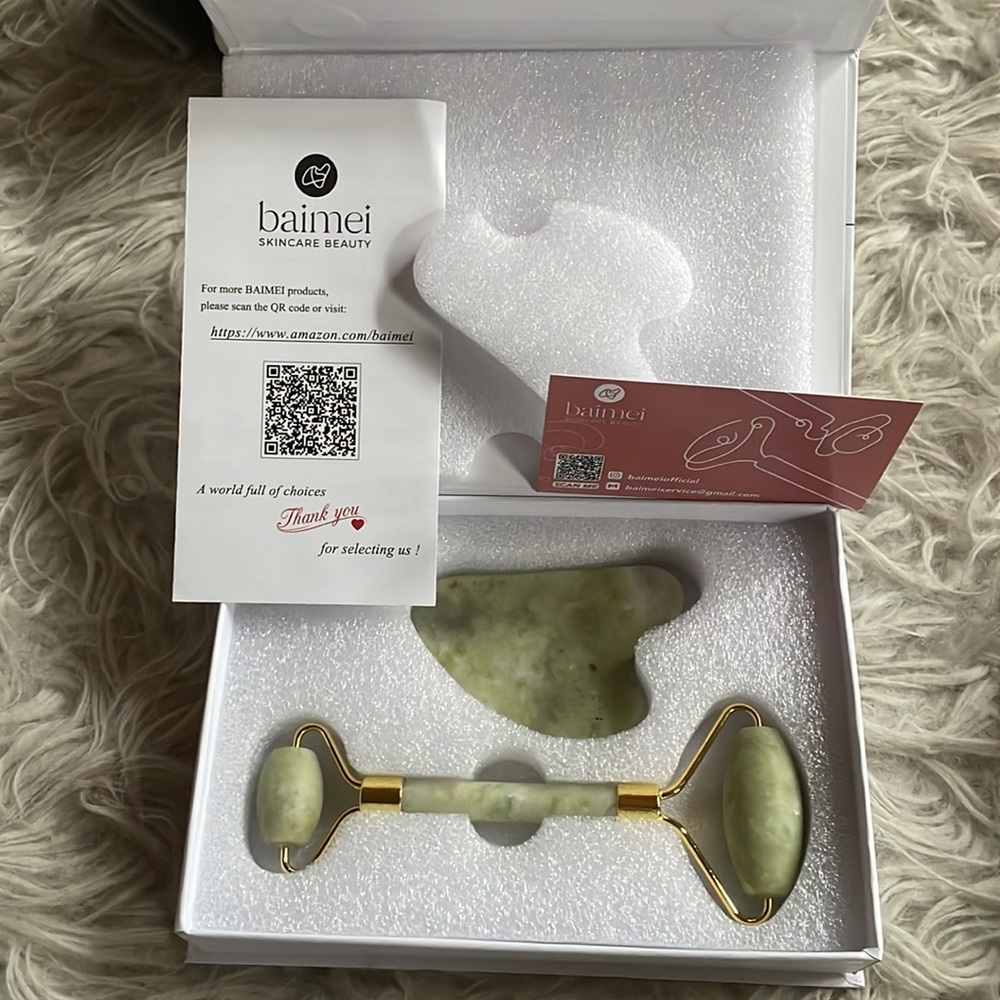 NWOT BAIMEI jade roller + Gua Sha stone!